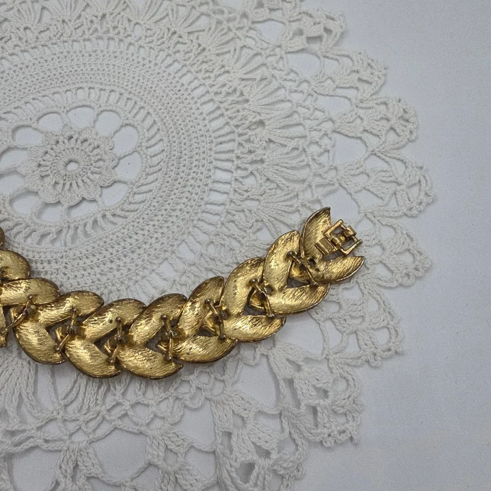 Vintage Link Bracelet Gold Tone Braided Fishtail size 7